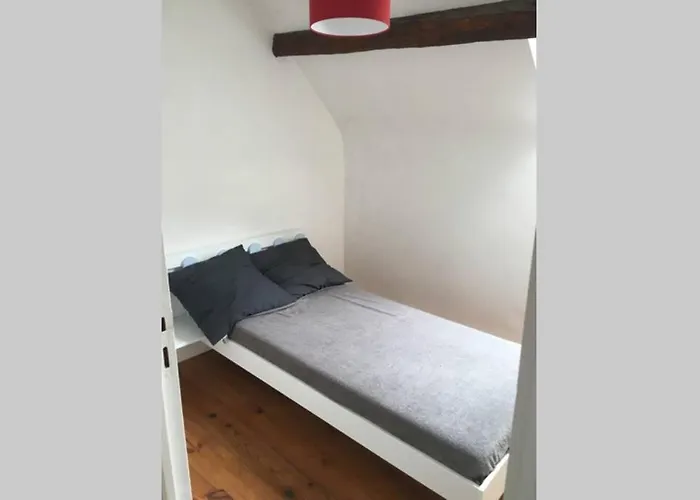 Maison De Ville Dans Une Citee Medievale